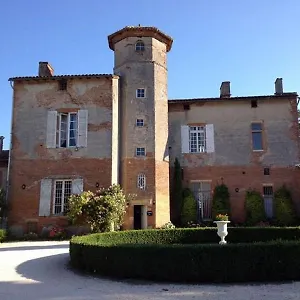 Chateau De Thegra Bed and breakfast