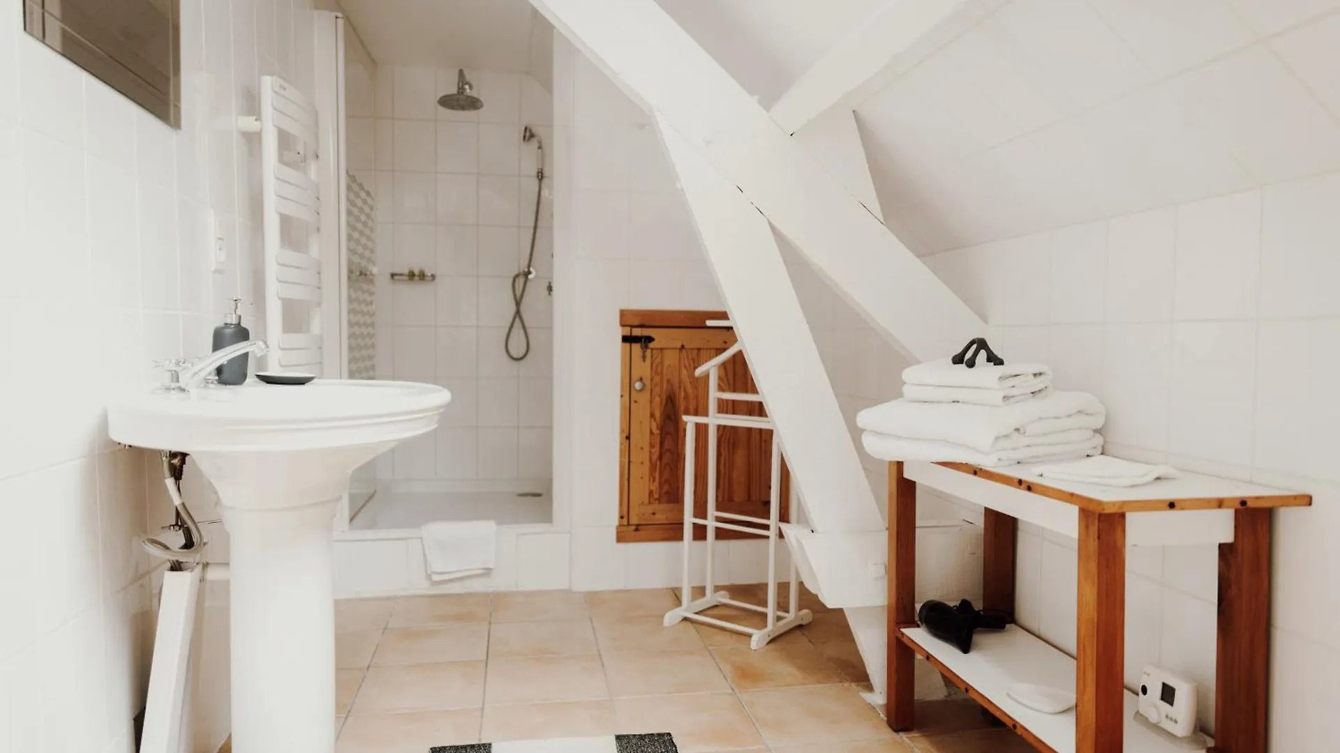 Hotel Les Perséides à Lezignan France